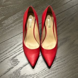 Size 6 Guess Red Heels